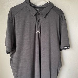 Oakley XXL gently worn Gray Polo. Great condition. Smoke and pet free home.